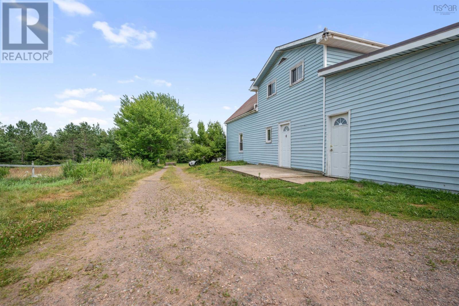 111 Minto Road - 3