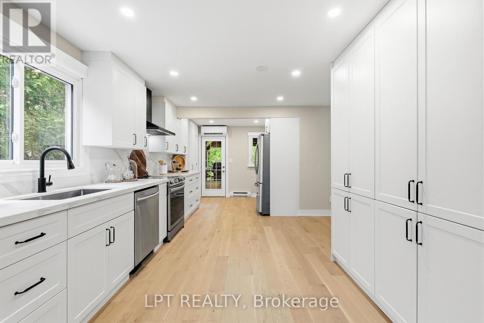 26 VAMBOLA AVENUE - 14