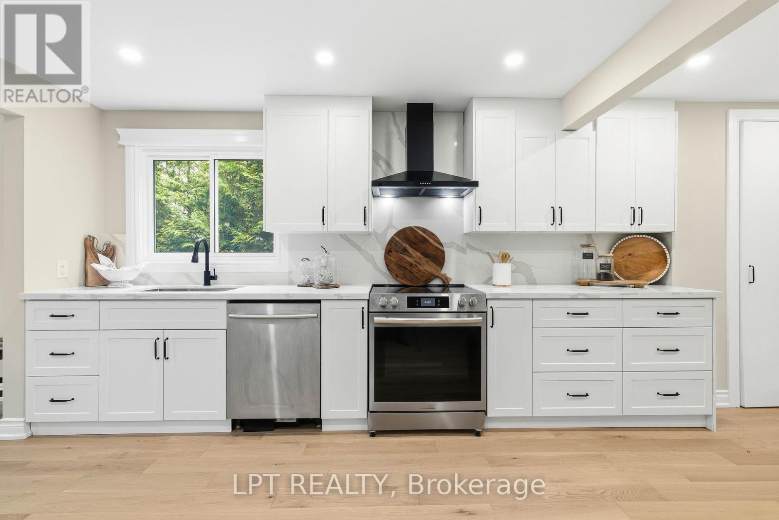 26 VAMBOLA AVENUE - 13