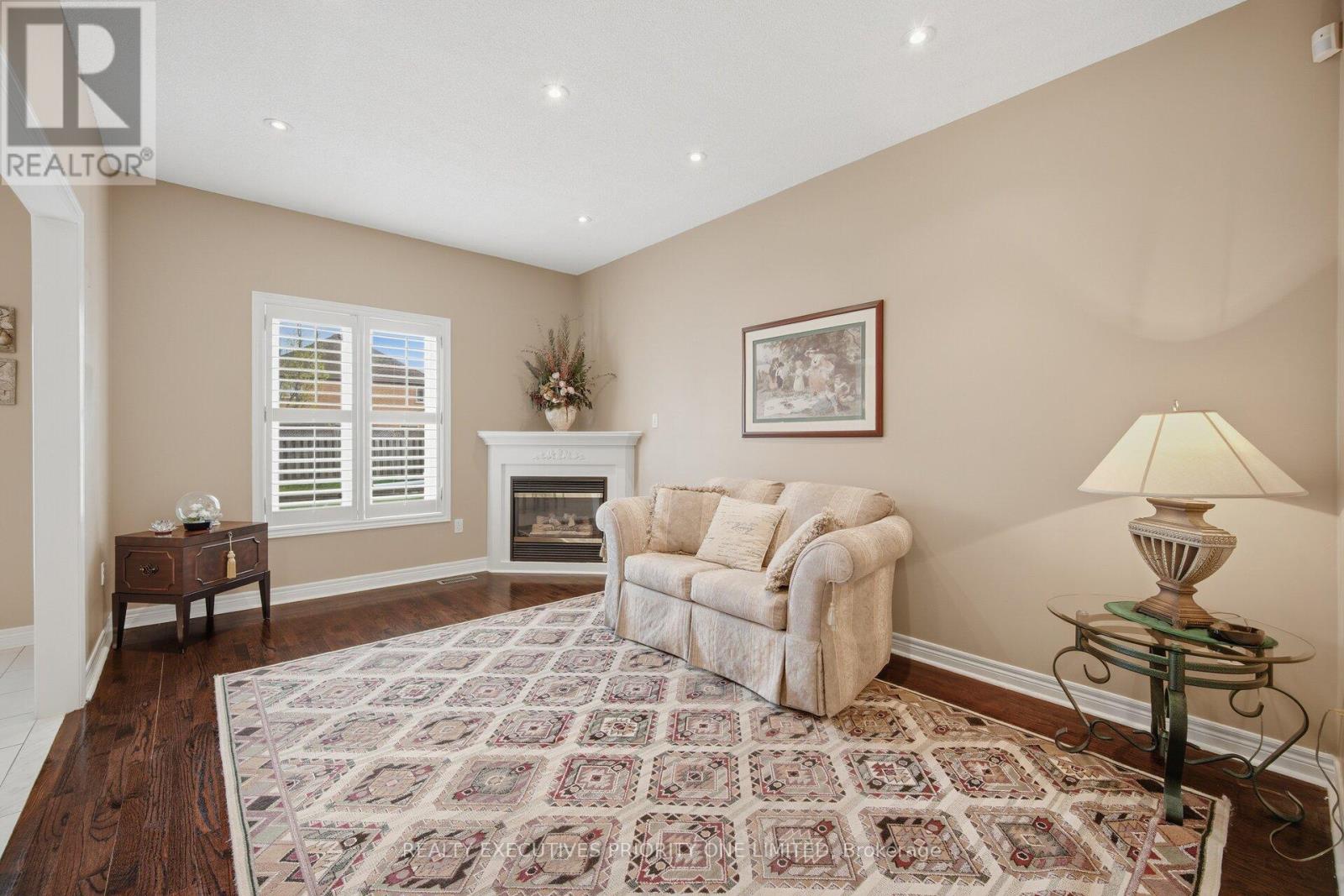 222 CAPRONI DRIVE - 17