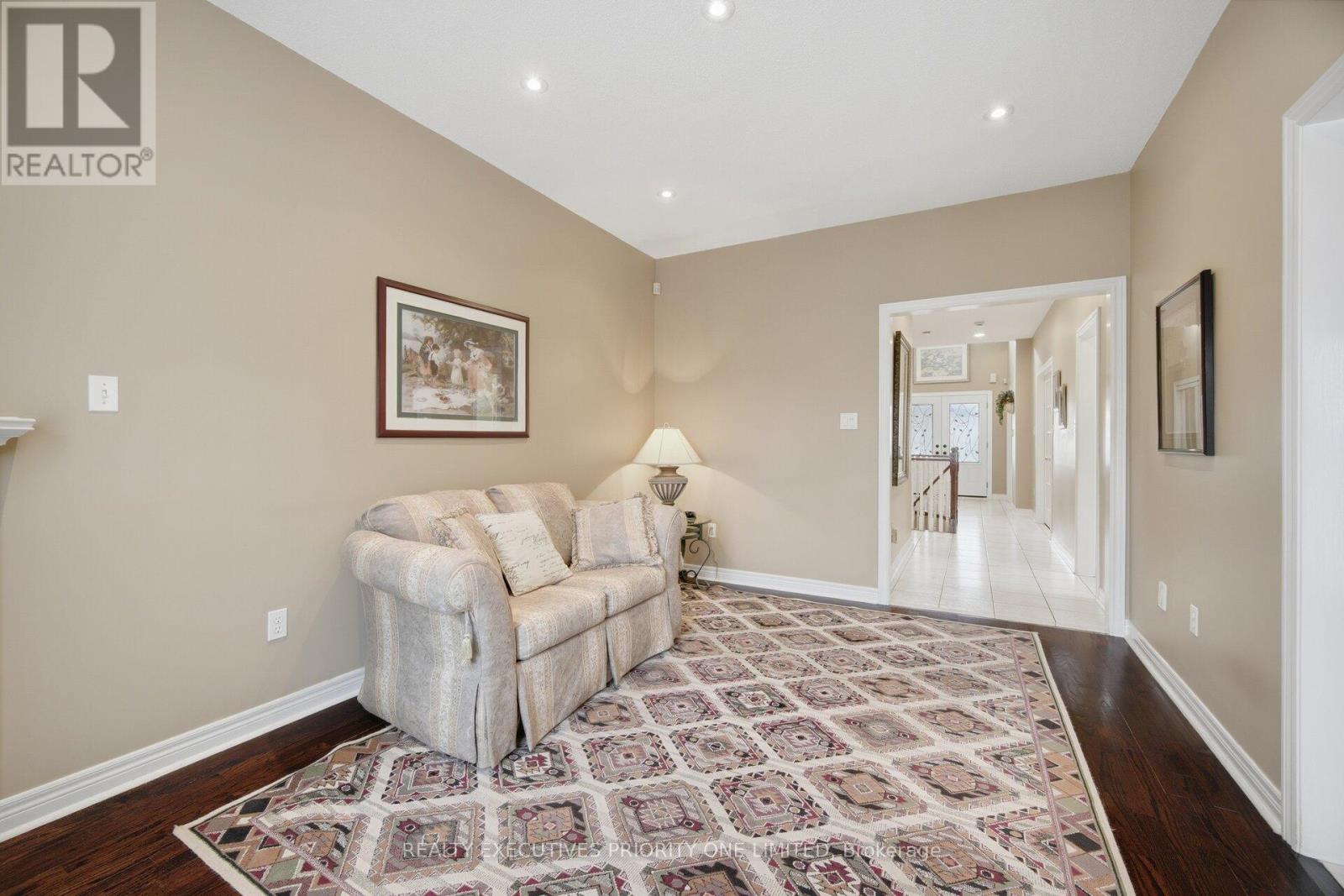 222 CAPRONI DRIVE - 18