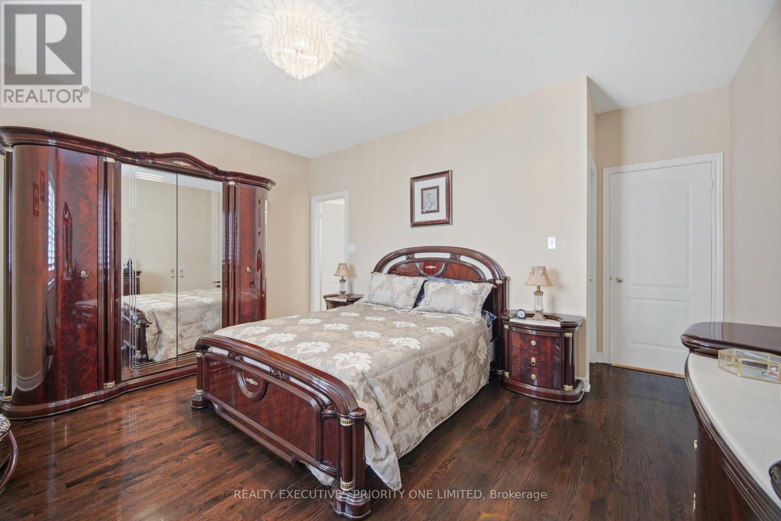 222 CAPRONI DRIVE - 20