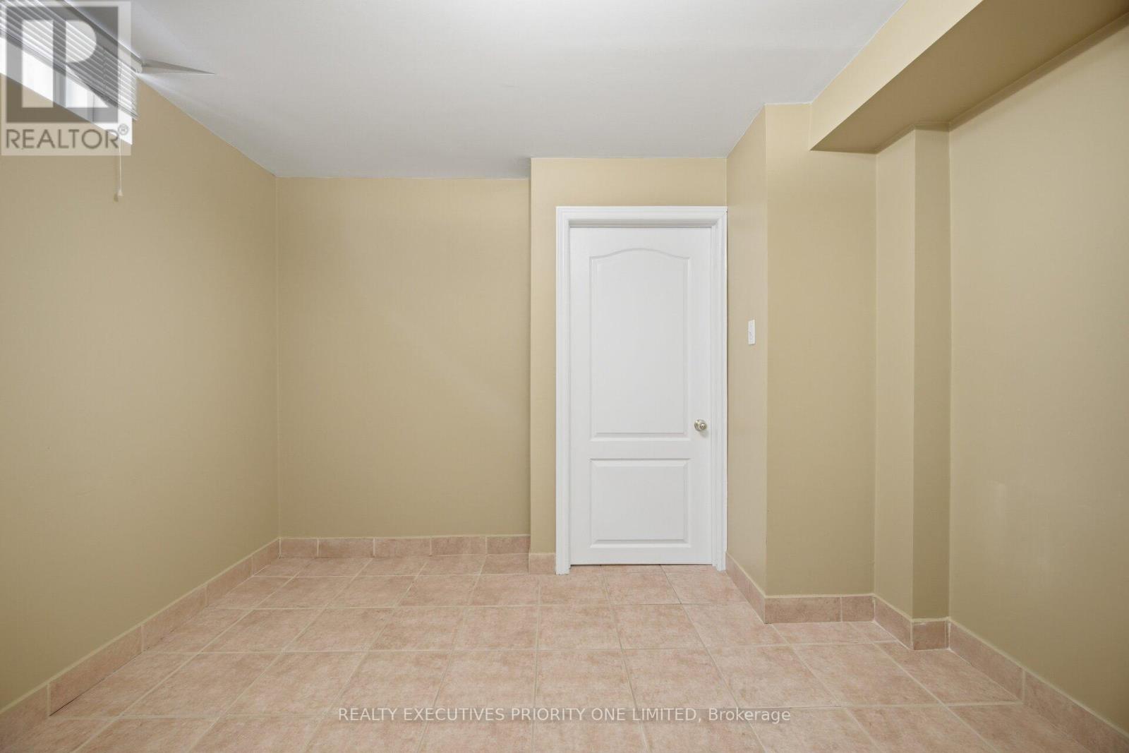 222 CAPRONI DRIVE - 39