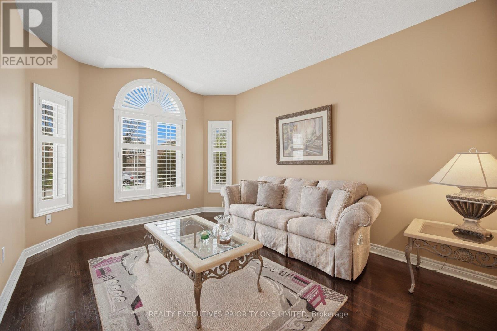 222 CAPRONI DRIVE - 8