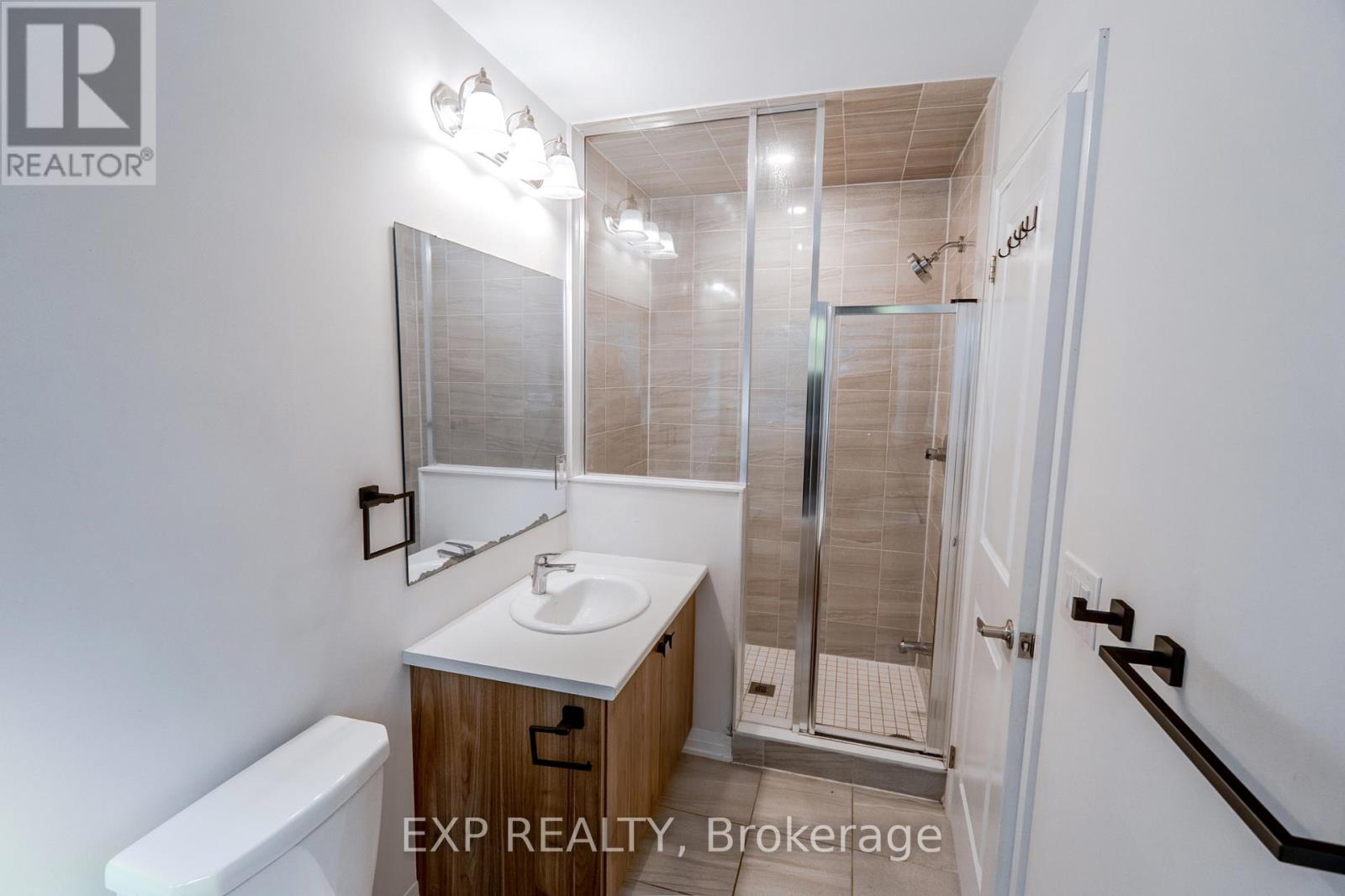 #1207 585 COLBORNE STREET - Image 17