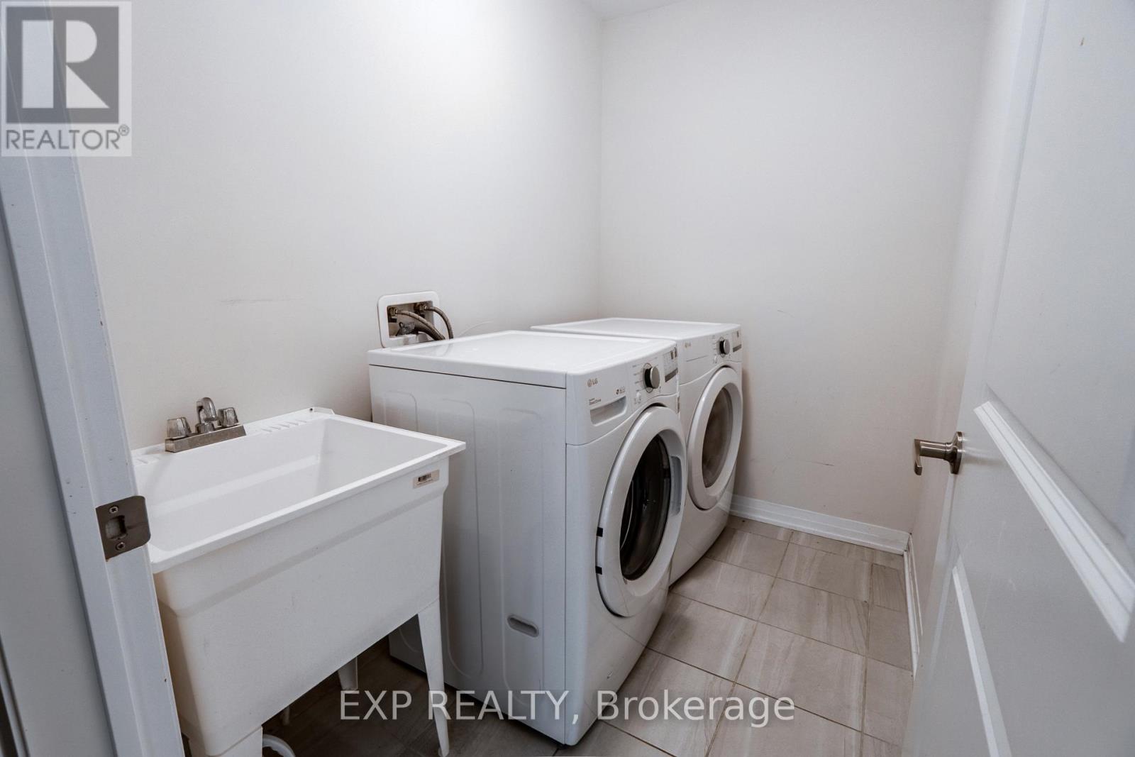 #1207 585 COLBORNE STREET - Image 8