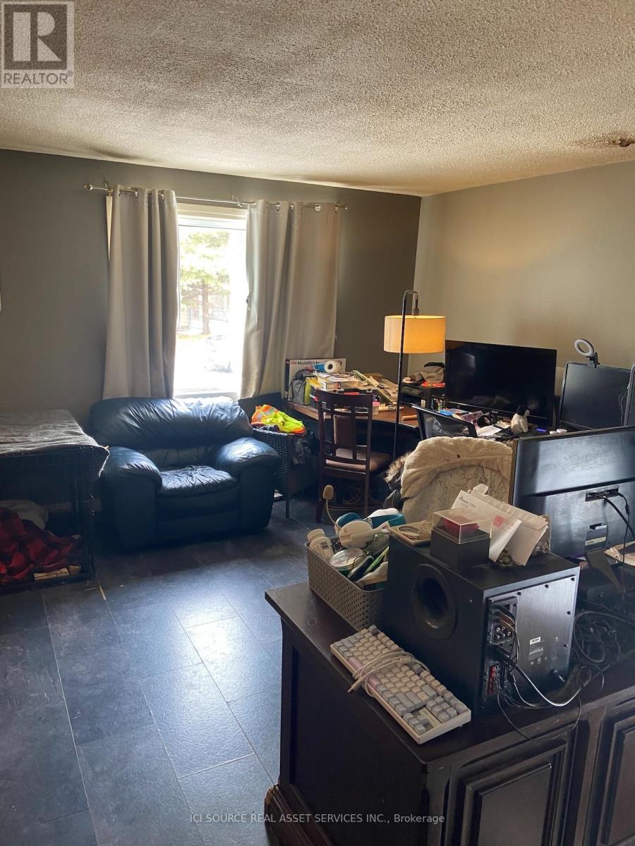 122 ROTHESAY DRIVE - 13