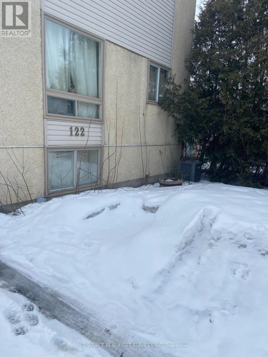 122 ROTHESAY DRIVE - 2
