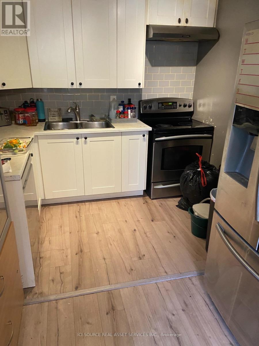 122 ROTHESAY DRIVE - 9