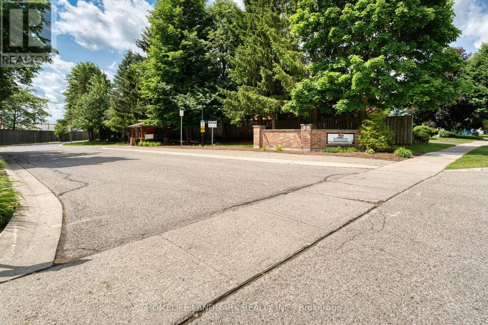 #36 59 PENNYBROOK CRESCENT - 31
