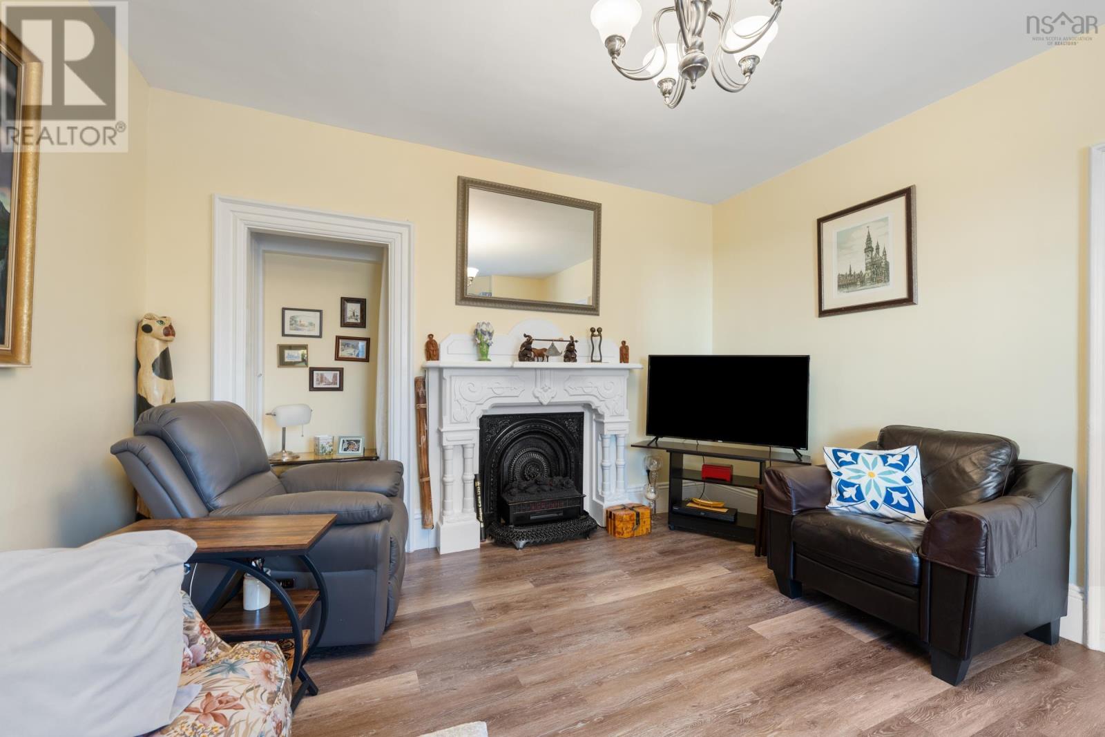 26 Garden Street - 12