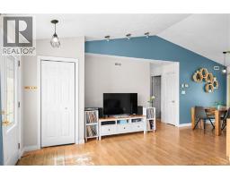 45 Carmel, photo 4