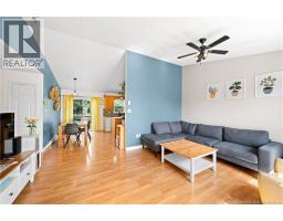 45 Carmel, photo 2