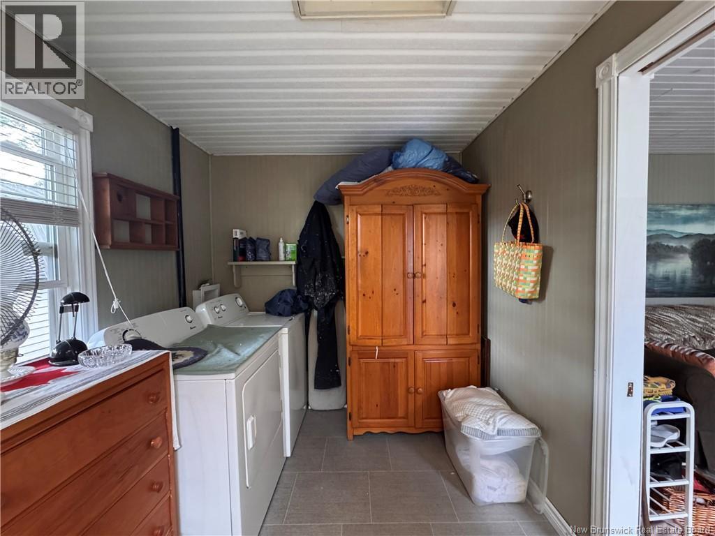 114 Irwin's Point Road - Image 33