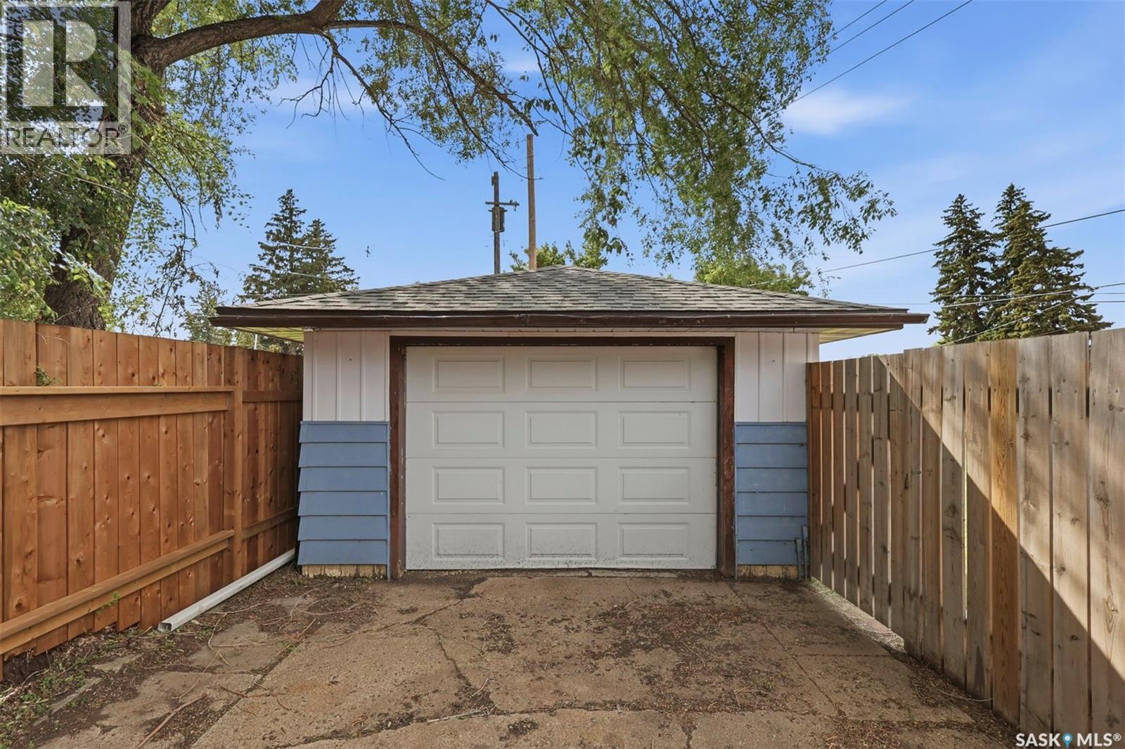 917 S AVENUE N - 33