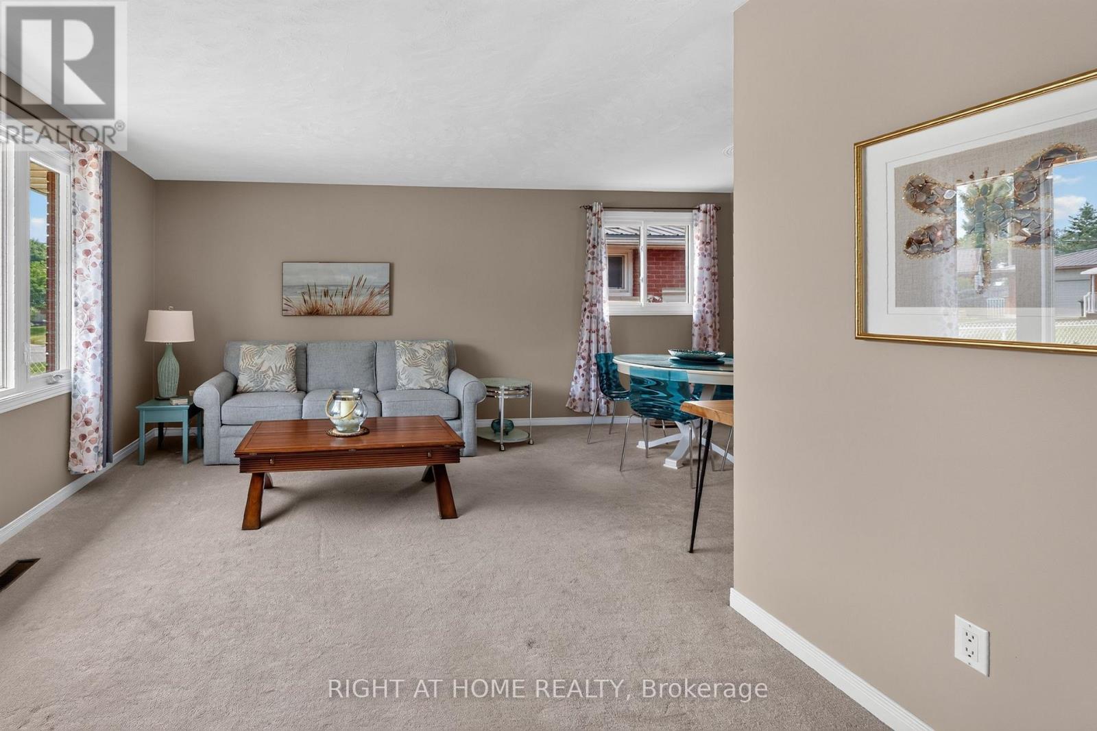 27 DYER STREET - 10