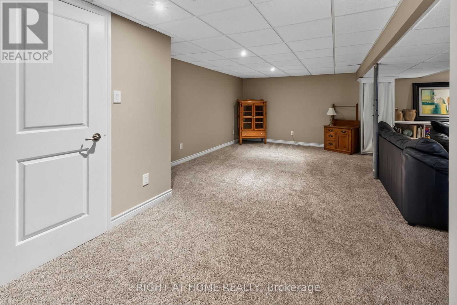 27 DYER STREET - 24