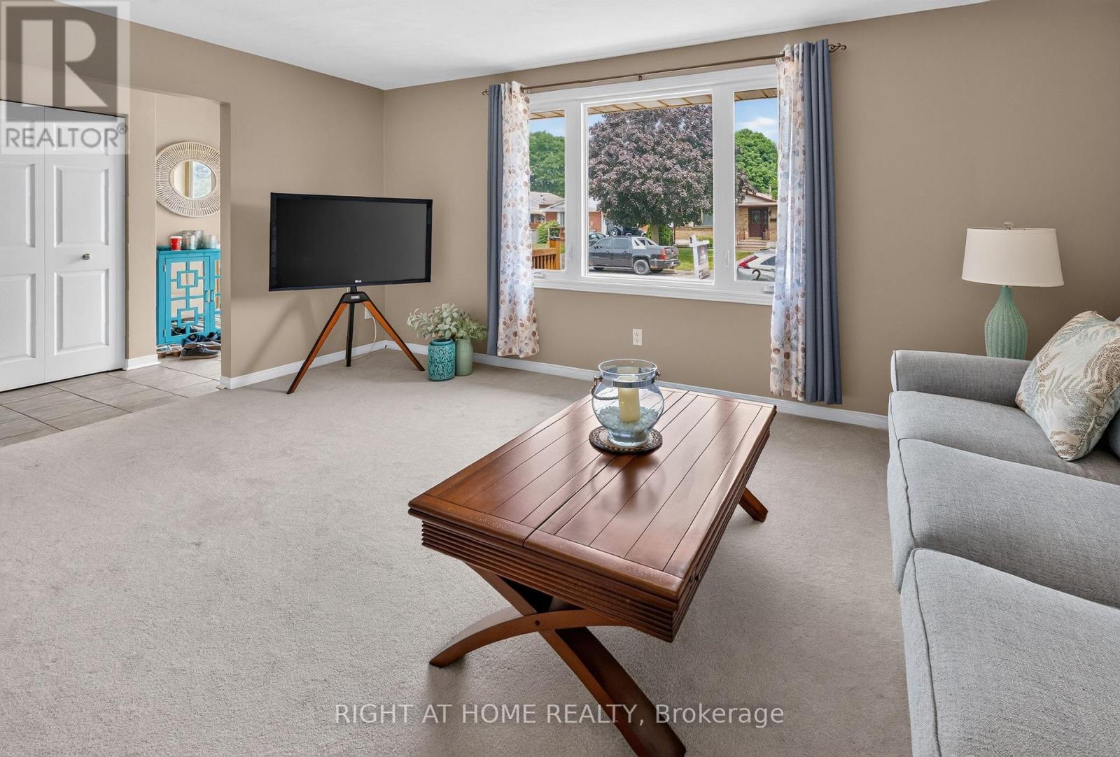 27 DYER STREET - 12
