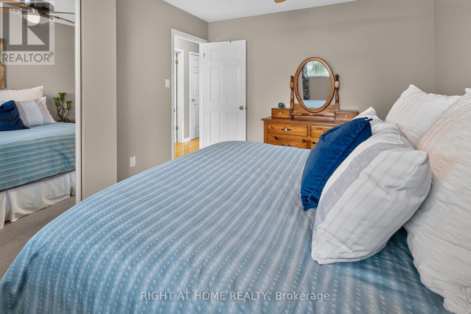 27 DYER STREET - 21