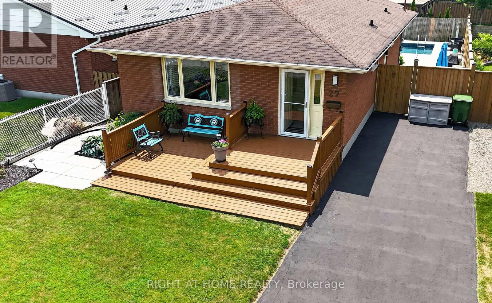 27 DYER STREET - 43
