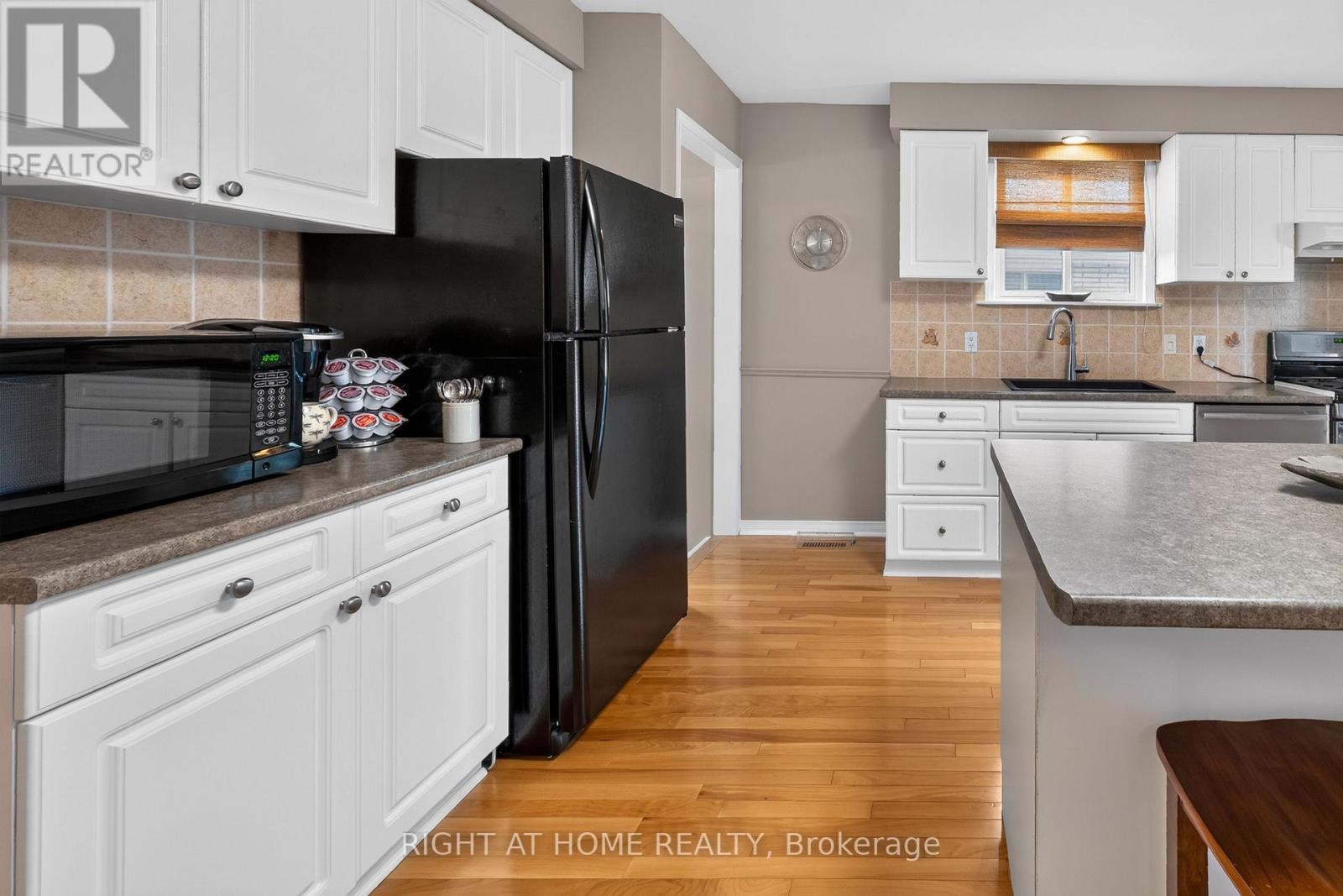 27 DYER STREET - 9