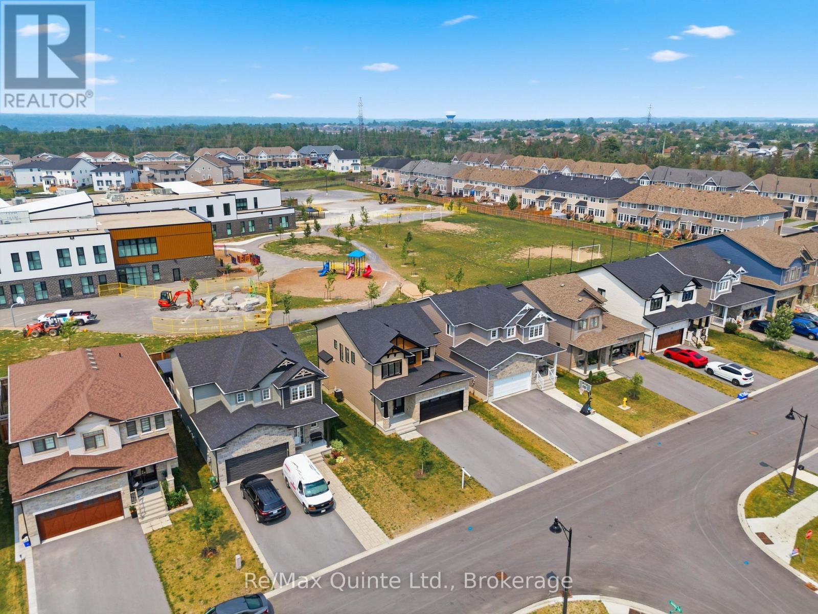 1418 TULIP DRIVE - 44