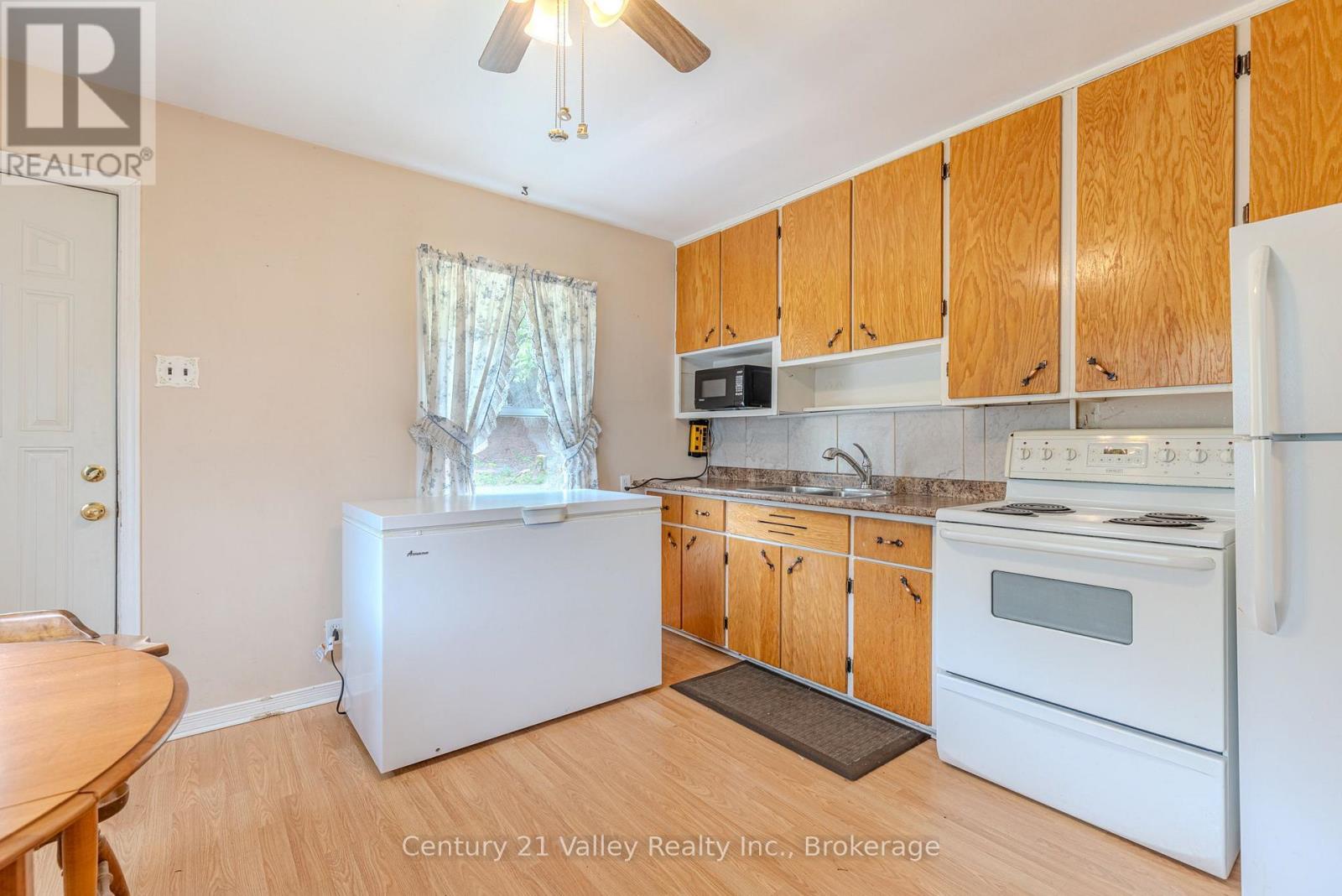34 SEBASTOPOL DRIVE - 10