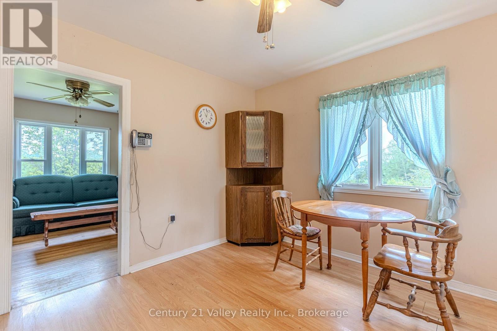 34 SEBASTOPOL DRIVE - 11