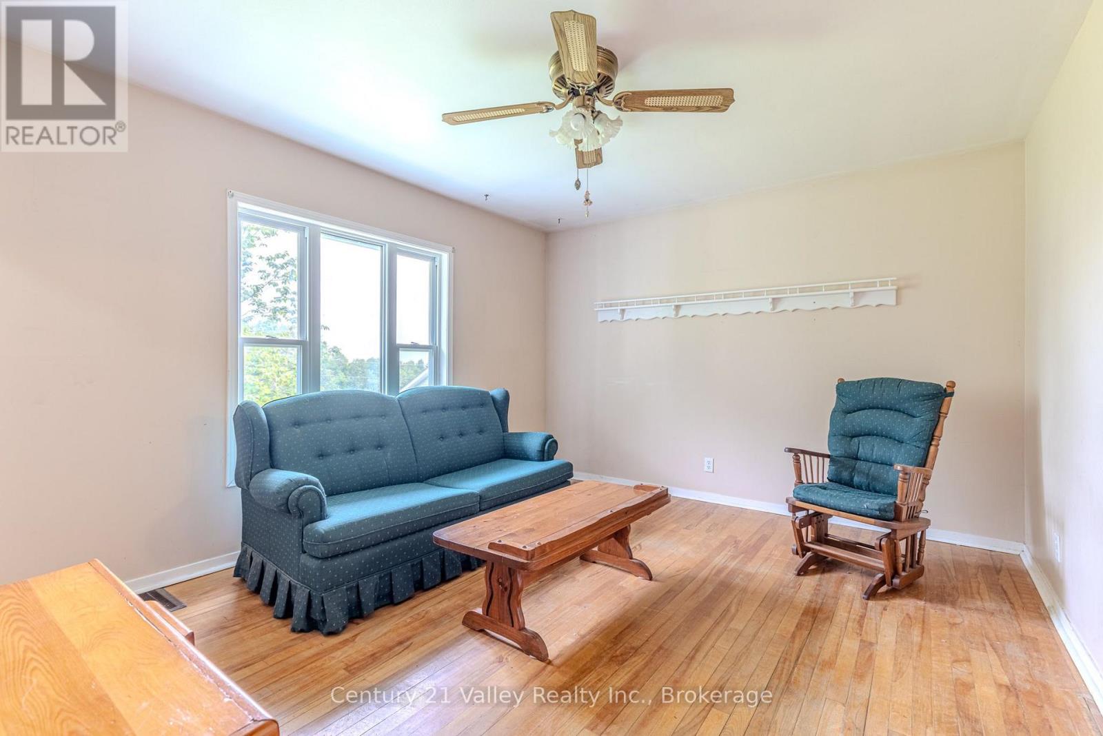 34 SEBASTOPOL DRIVE - 13