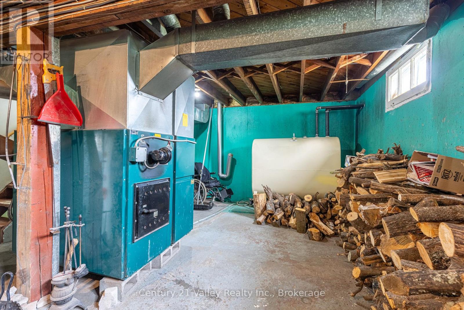 34 SEBASTOPOL DRIVE - 23