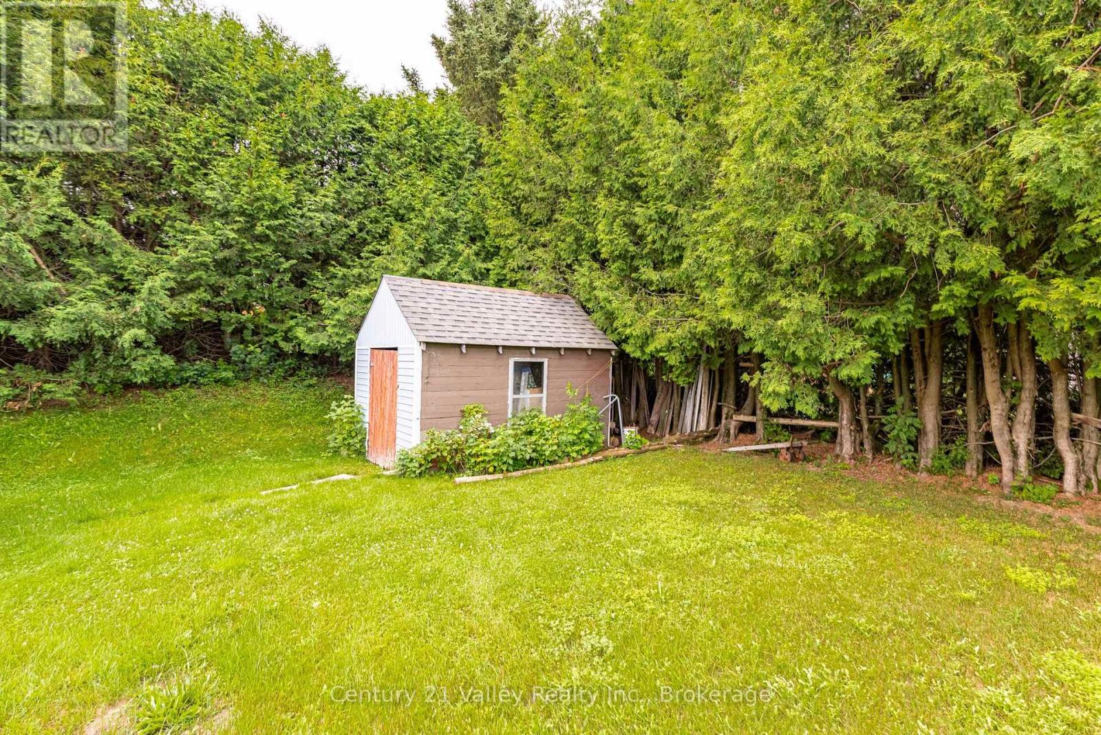 34 SEBASTOPOL DRIVE - 27