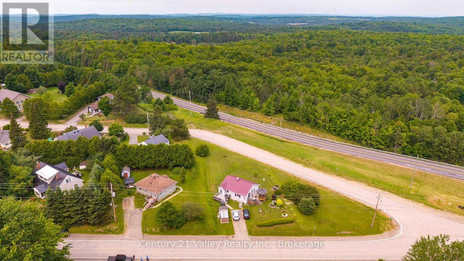 34 SEBASTOPOL DRIVE - 3