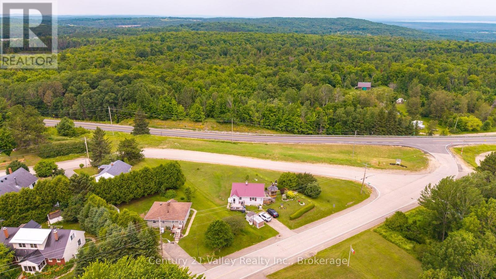 34 SEBASTOPOL DRIVE - 31