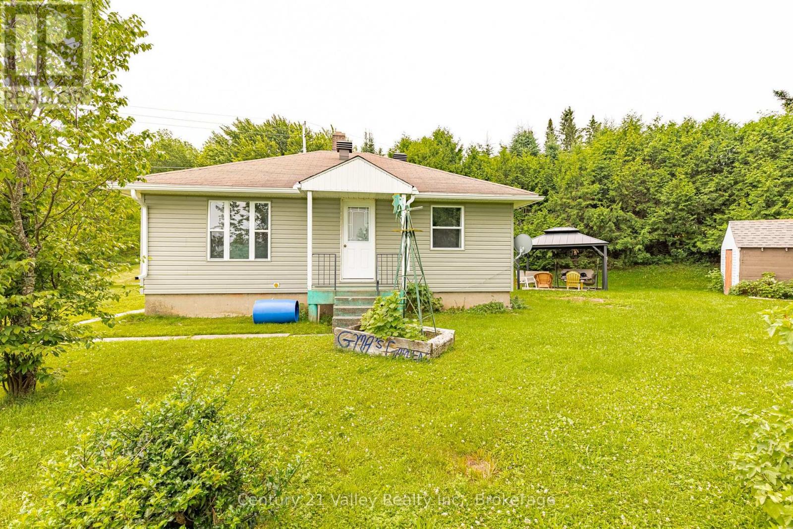34 SEBASTOPOL DRIVE - 7