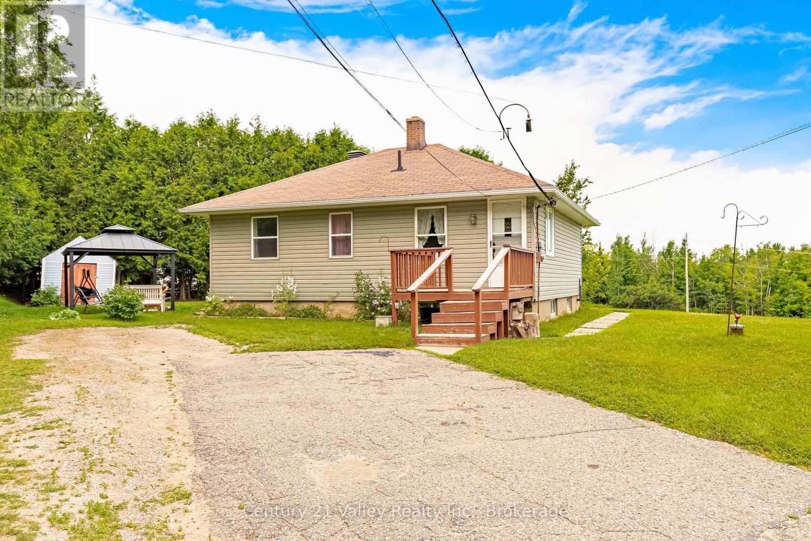 34 SEBASTOPOL DRIVE - 8
