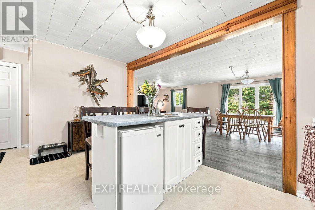 557 PINE STREET - Image 35
