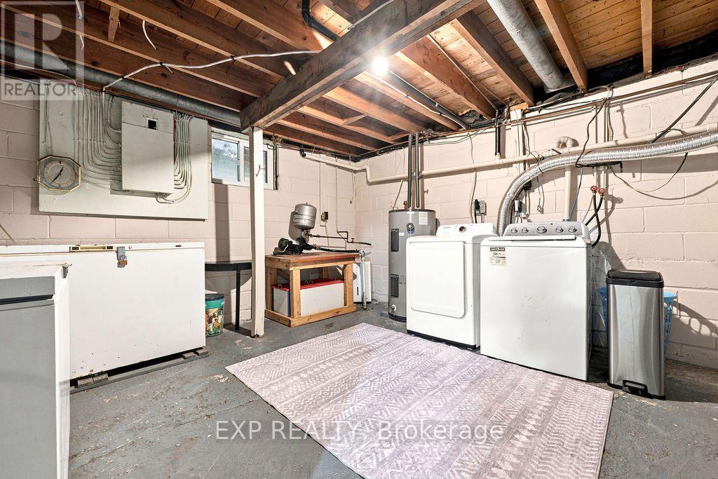 557 PINE STREET - Image 46