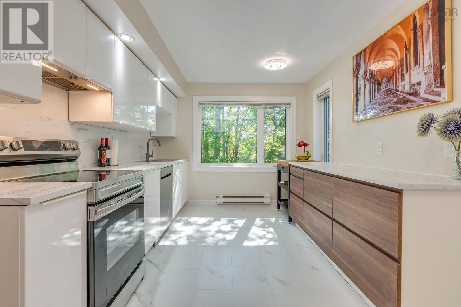 4 Turnberry Lane - 11