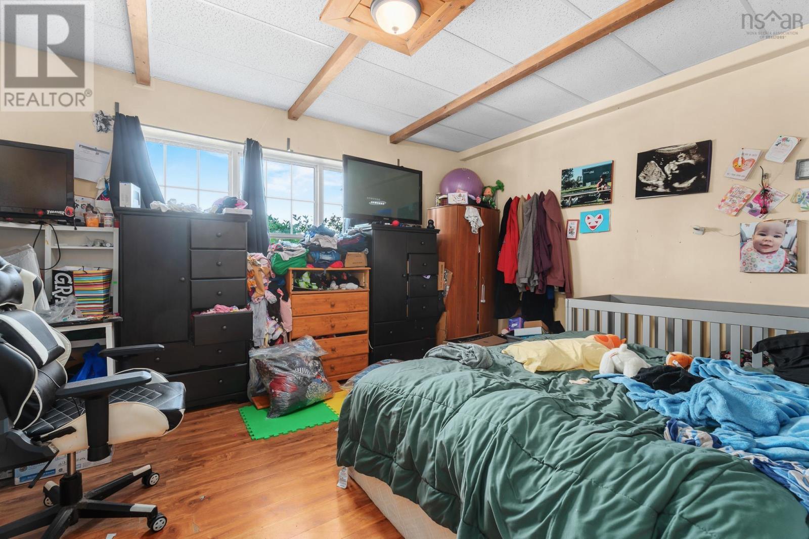 32 Evergreen Court - 36