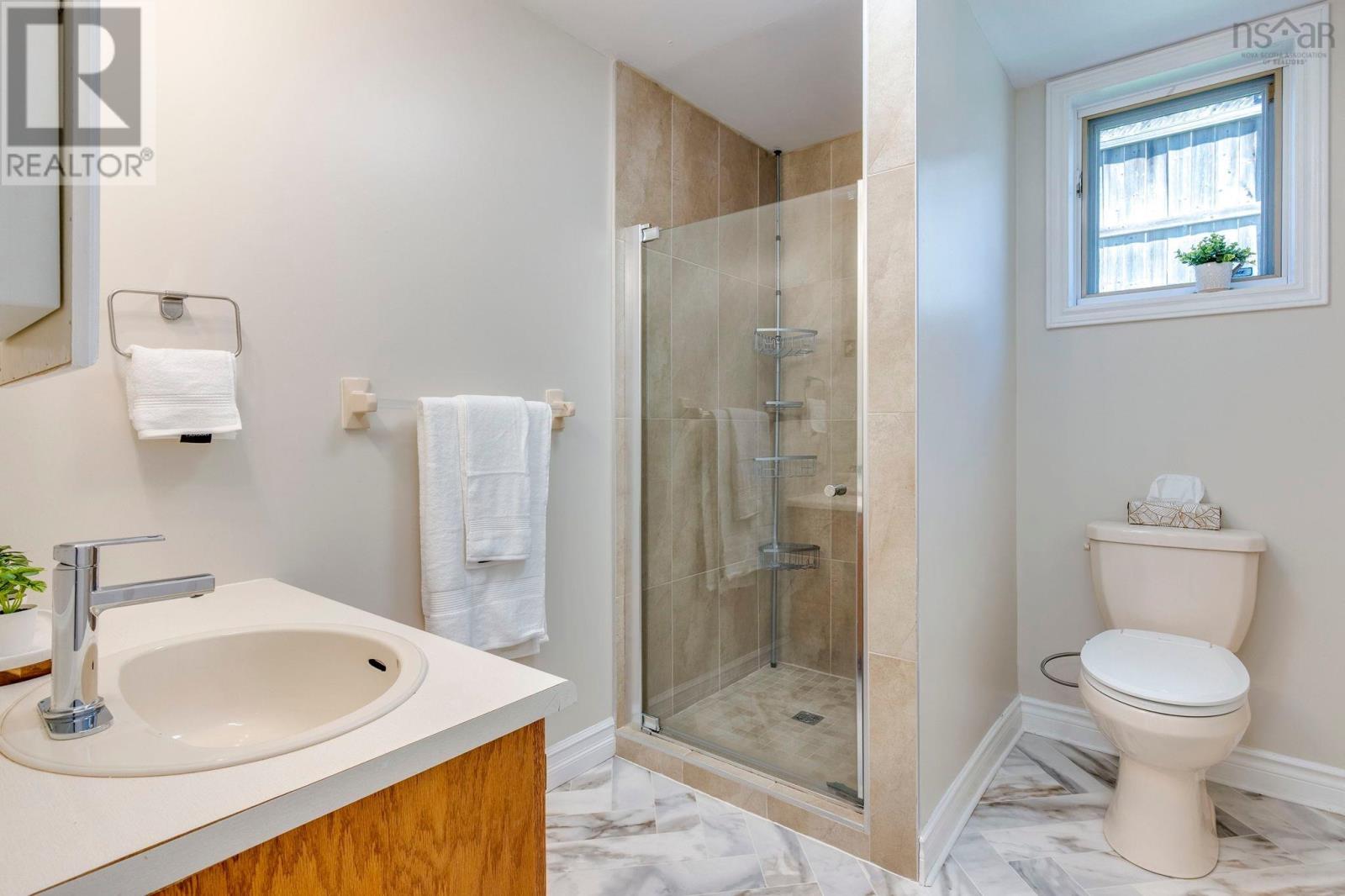 4 Turnberry Lane - 27