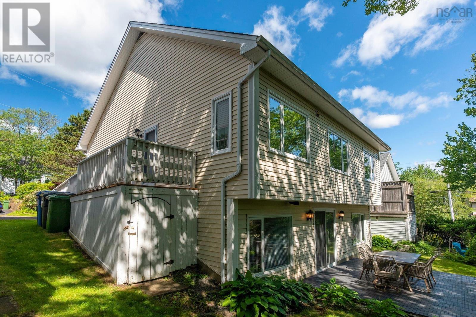 4 Turnberry Lane - 31