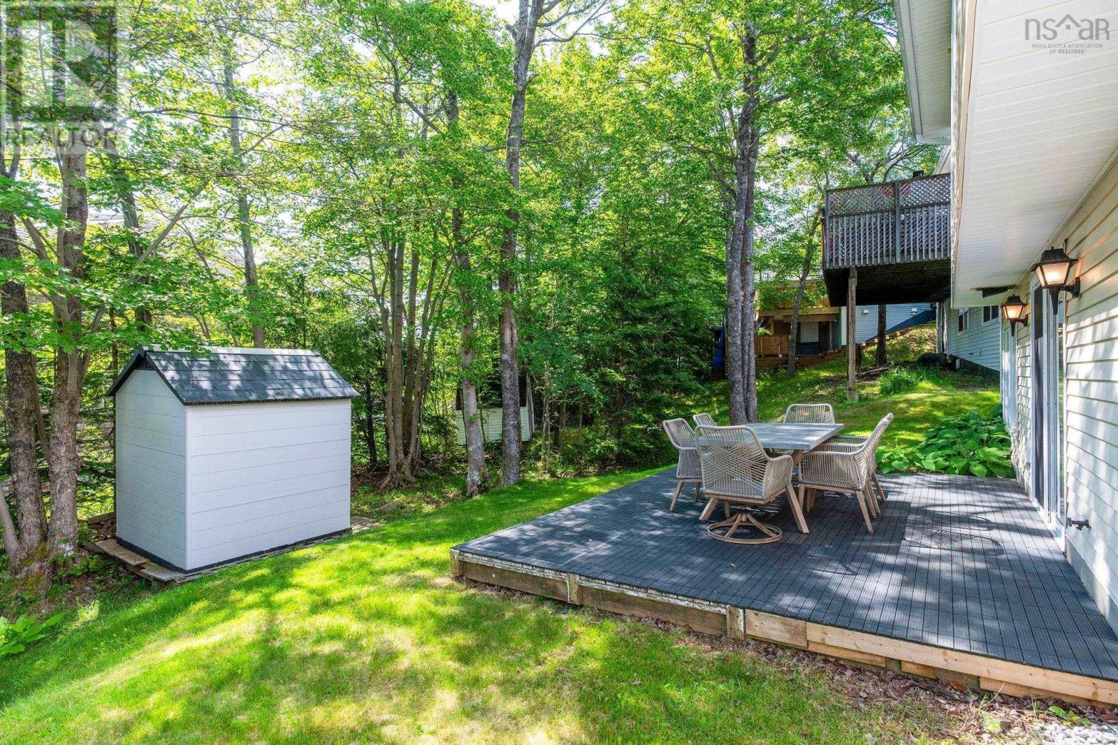 4 Turnberry Lane - 36