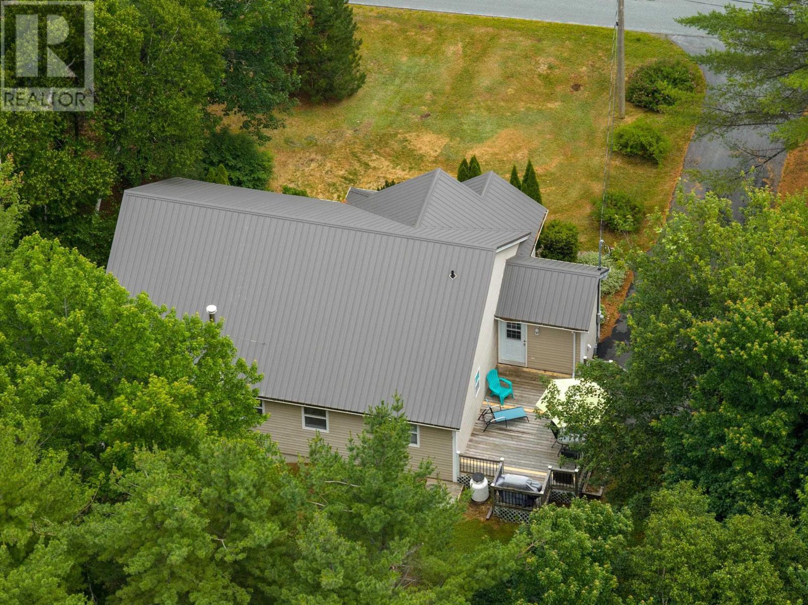 104 Bluenose Avenue - 39