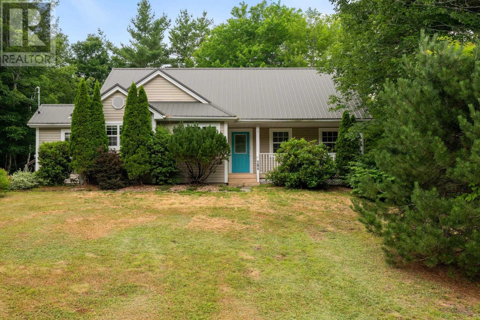 104 Bluenose Avenue - 4