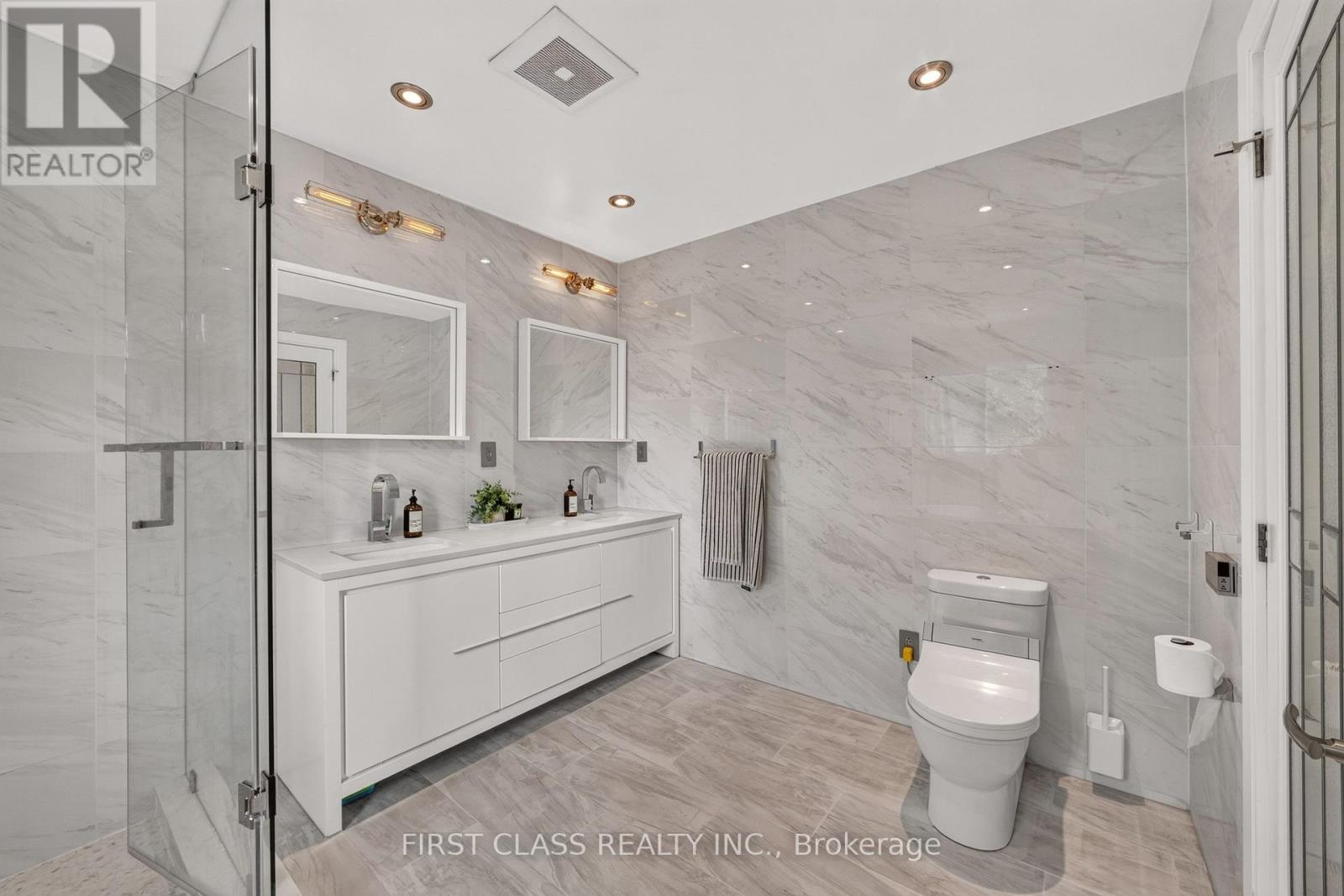 19 TOMLINSON CIRCLE - Image 23