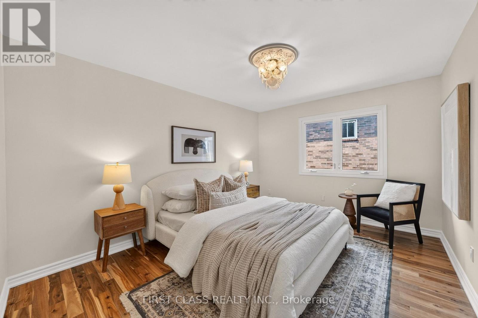 19 TOMLINSON CIRCLE - Image 29