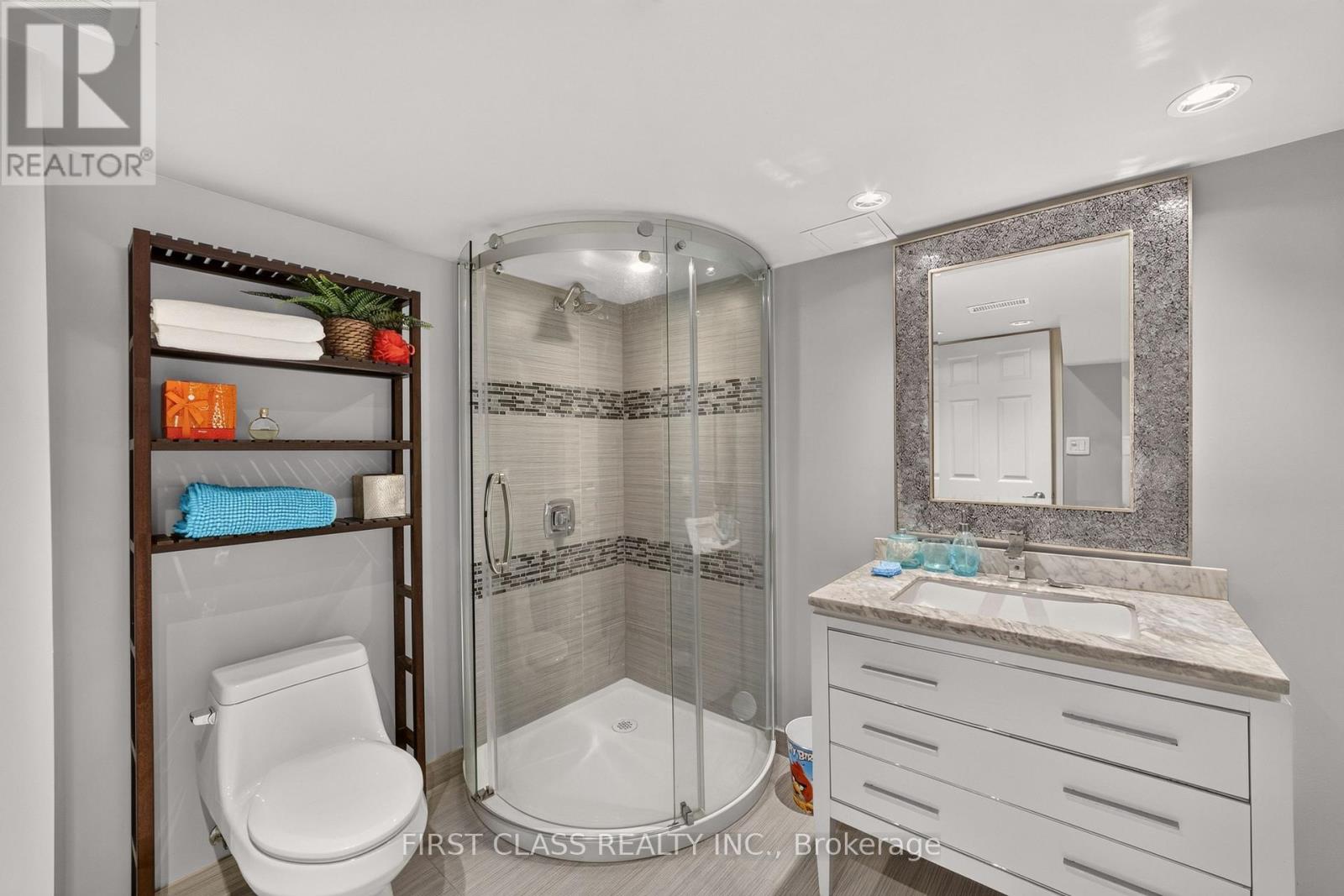 19 TOMLINSON CIRCLE - Image 36