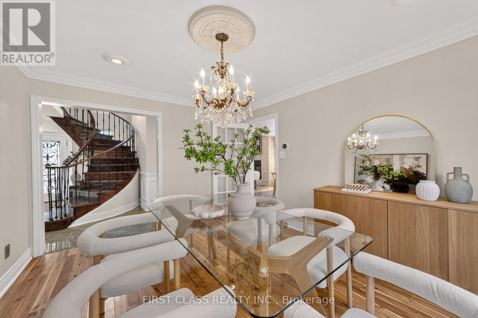 19 TOMLINSON CIRCLE - Image 8
