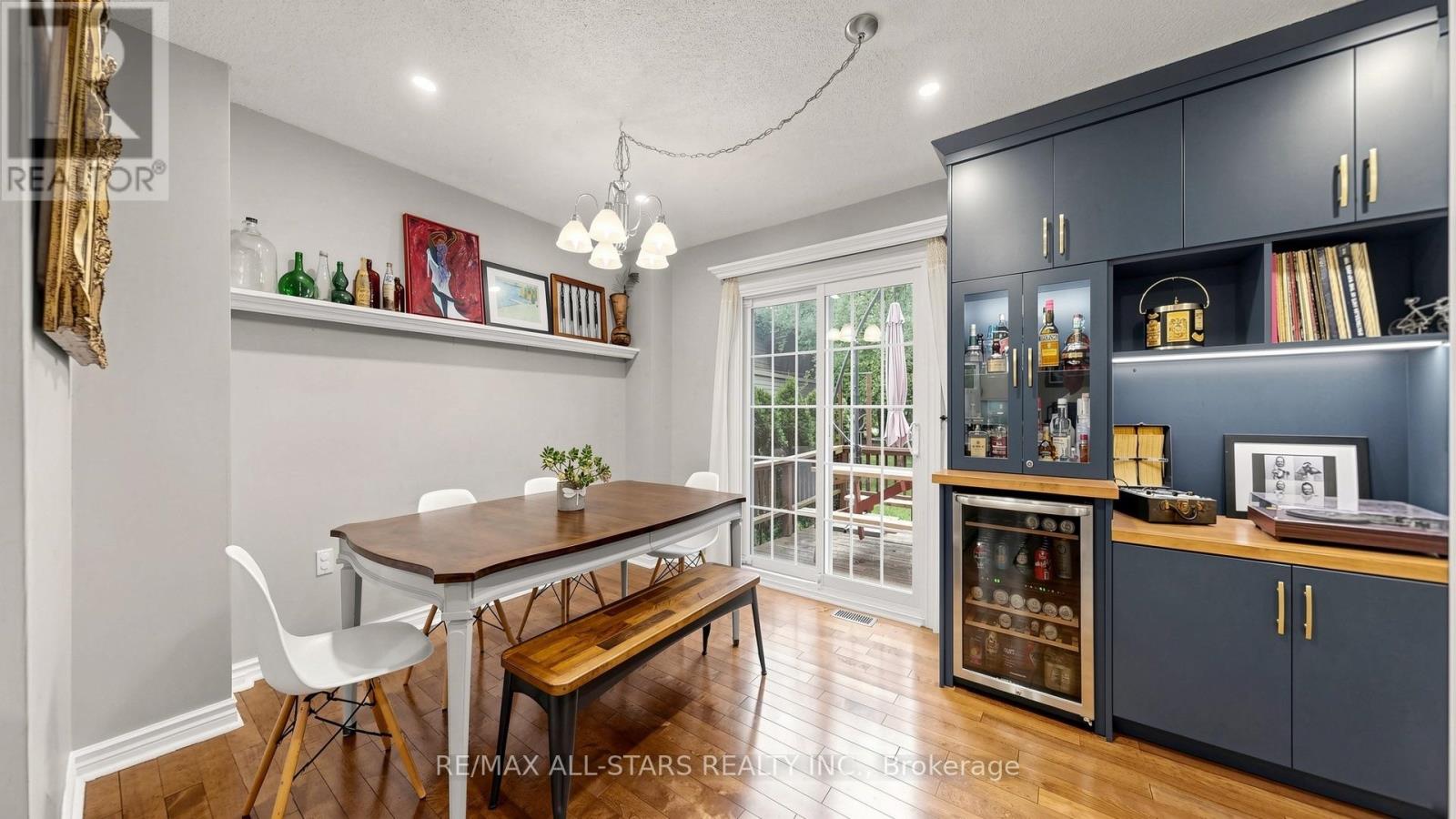 28 FLORENCE DRIVE - 21