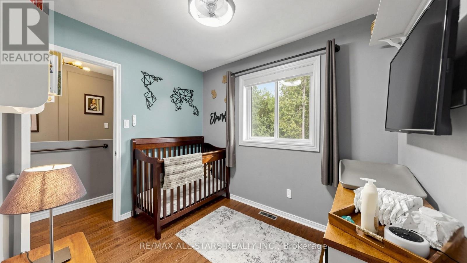 28 FLORENCE DRIVE - 31
